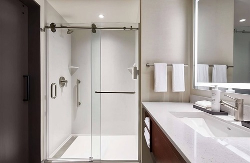 Sobro Hotel | Relaxing Haven in the Heart of Nashville! Indoor Pool, Pets Allowed, Kitchenette