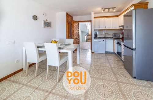 Complejo turistico Amarilla Golf Apartment | Relaxing Holiday Home - Fairways Club, 🌊 Sea Views & Heated Pool