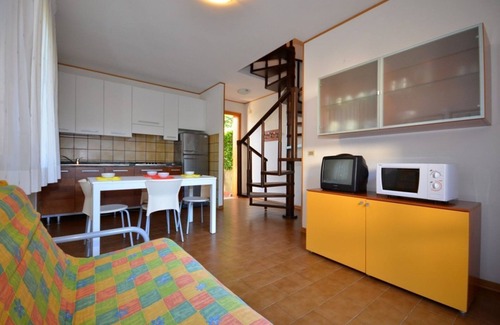 Bibione Lido del Sole Apartment | Relaxing Holiday Home with Garden Near the Beach
