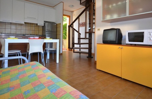 Bibione Lido del Sole Apartment | Relaxing Holiday Home with Garden Near the Beach