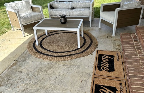 Thomasville House | Relaxing home minutes from downtown Thomasville, big backyard fire pit, & grill