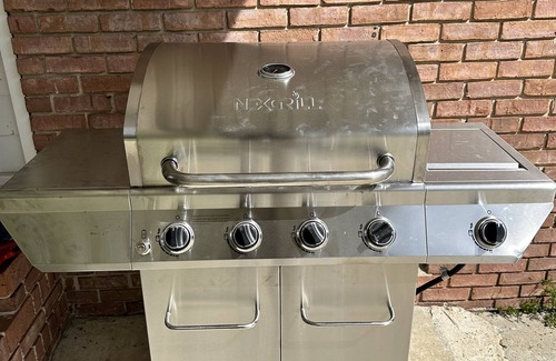 Thomasville House | Relaxing home minutes from downtown Thomasville, big backyard fire pit, & grill
