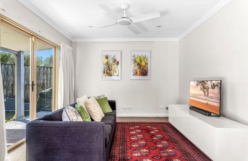 Kiama House | Relaxing Kiama Retreat with Garden & Comfort