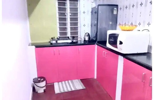 RT Nagar House | Relaxing King Bed Suite with Free Internet and Free Parking