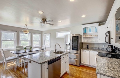 Oshkosh House | Relaxing Lake Winnebago Waterfront Retreat