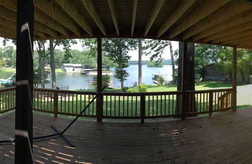 Rockwell House | Relaxing Lakefront 5 Bedroom 4 Bath Home With Covered Boat Slip