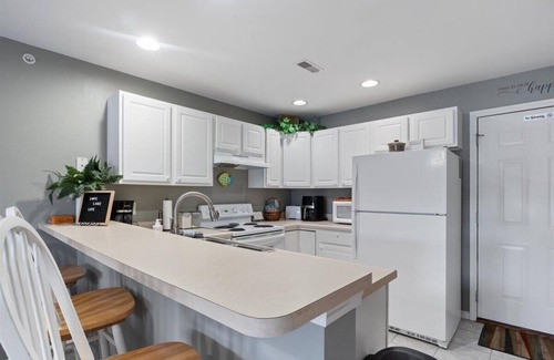 Camdenton Condo | Relaxing Lakefront Condo w/2 Heated Pools, Boat Ramp & Slip, Near Golf & Parks