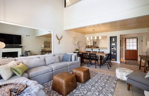 Lake Arrowhead Condo | Relaxing LakeView Condo w/shared pool/hot tub. Walk to Village