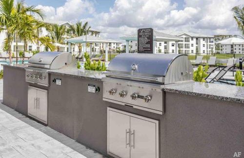 Eastwood Village Apartment | Relaxing Mexico Home with Pool & Hot Tub #308