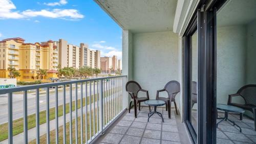 Ocean View Halifax Estates Apartment | Relaxing Ocean Condo Steps from the Beach