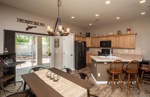 Bullhead City House | Relaxing Palo Verde Shores Home - Close-by Rotary Park Walking Distance to River