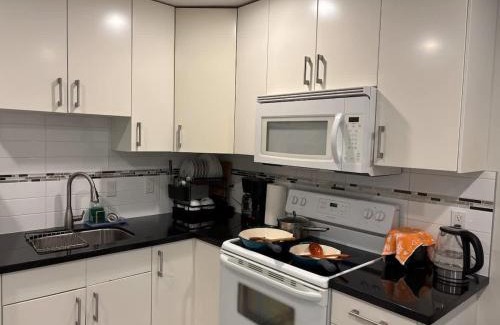 Hastings House | Relaxing Private Room, Quiet and Convenient
