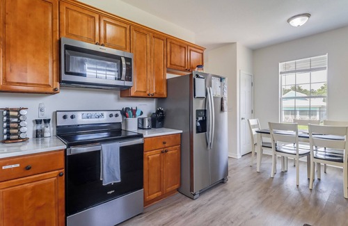 Long Beach House | RELAXING & QUIET! Walk to Beach, Fenced in Yard, Updated, Clean, Pet Friendly