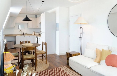 Margate Condo | Relaxing Retreat with Terrace & Sea Views - Sleeps 4