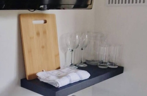 Longdon Apartment | Relaxing Room With Ensuite Rutland Point