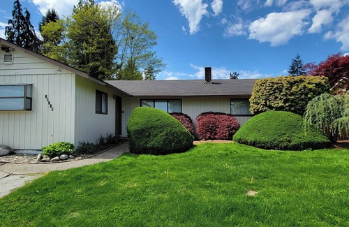 SeaTac House | Relaxing SeaTac Retreat: Easy Airport Access & Seattle Adventures