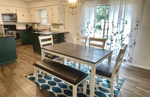 Bentonville - Fayetteville House | Relaxing, Spacious, Quiet, Ranch-style Getaway