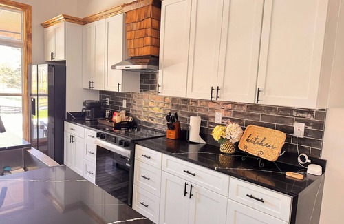 Cartersville House | Relaxing & Spacious home near Lakepoint- Allatoona
