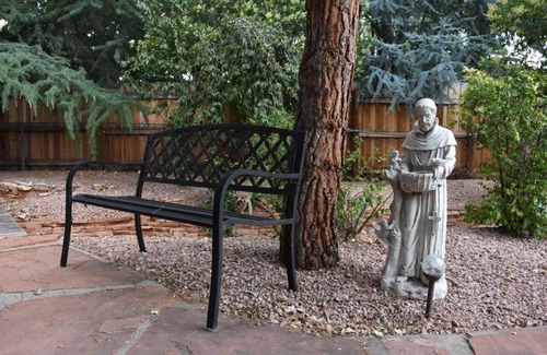 Oak Creek House | Relaxing, Spiritual, Meditative Residential House - Large yard! MONTHLY RENTAL.