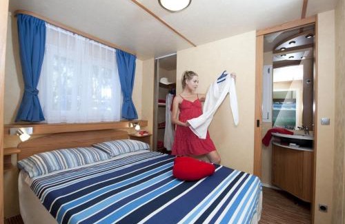 Baia Domizia Ski Chalet | Relaxing Stay by the Sea
