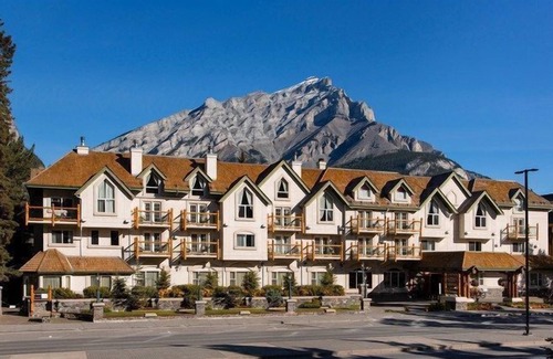 Banff Apartment | Relaxing Stay in Banff! Lovely Superior King Room