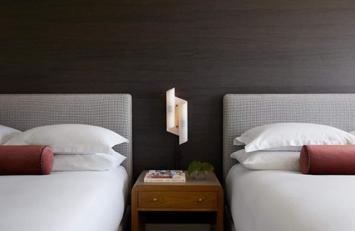 Fisherman's Wharf Hotel | Relaxing Stay! Walk to Wharf, Alcatraz Island, and Aquarium of the Bay