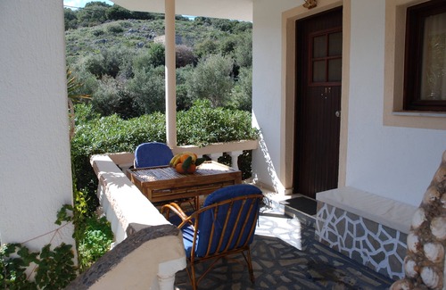 Ammoudara Villa | Relaxing studio with veranda 'n garden