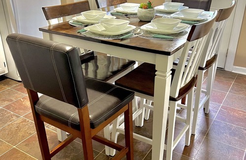 Clarksville House | Relaxing Townhome Getaway Sleeps 6