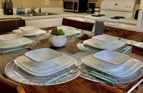 Clarksville House | Relaxing Townhome Getaway Sleeps 6