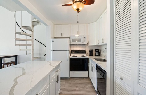 Kahuku Apartment | Relaxing Turtle Bay Home