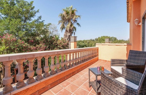 Sant Pere Pescador House | Relaxing Villa Steps from Beach