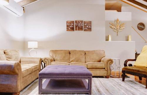 Munds Park House | RelaxingRejuvenating 4BR 3 and half BA cabin Munds Park
