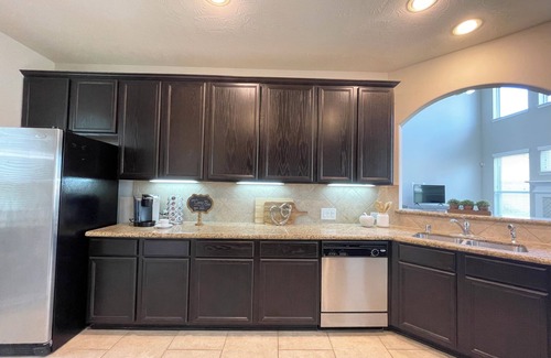 Spring House | Relocation-Ready 5BRVilla-Near TheWoodlands-Dog OK