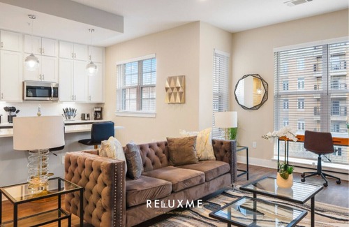 Fourth Ward Apartment | Reluxme|Uptown 2BR w/Hot Tub, Gym, Pools & Views