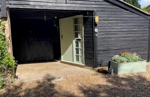 Stow Bardolph House | Remarkable 2-Bed Barn in Downham Market