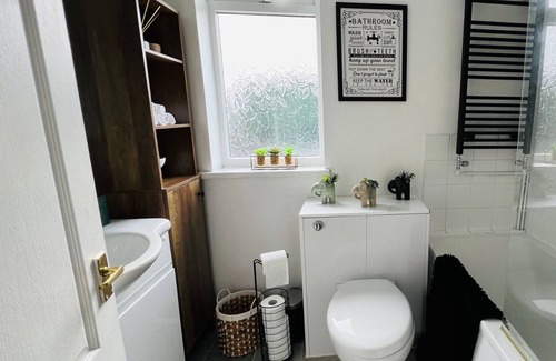 Weston on Trent House | Remarkable 2-bed House in Coventry