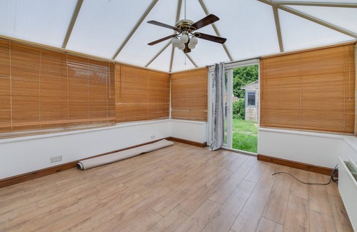 Middleton House | Remarkable 3-bed House in Middleton Manchester