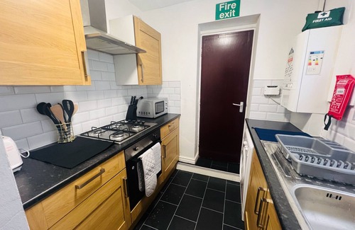 Bootle House | Remarkable 4-Bed House in Bootle, Liverpool