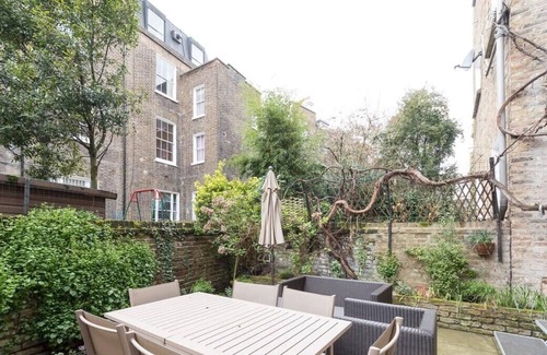 Westbourne House | Remarkable 5 Bedroom with Garden near Nottinghill