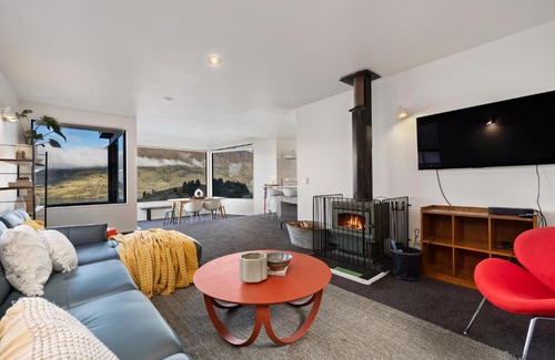 Fernhill House | Remarkable Alpine Holiday Home