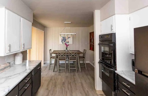 Miller Beach House | Remarkable Ranch + Hot Tub + Game Room + Fitness Room!