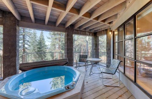 Truckee House | Remarkable Roundhouse Retreat