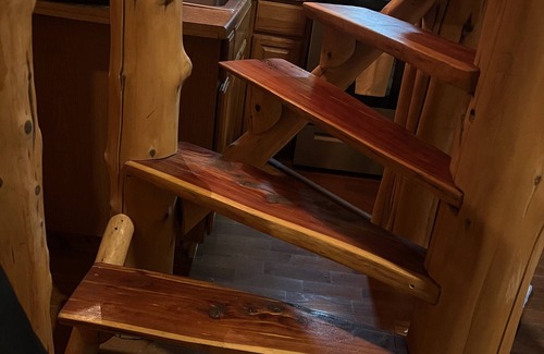 Campton Cabin | Remodel-New Hot Tub & Massaging Recliners w/Heat