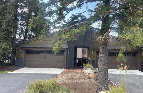 Park Meadows House | Remodeled 2 Bedroom Townhome in Park City, Minutes to Main Street & Ski Resorts