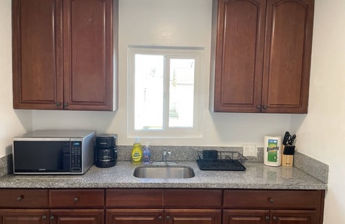 Alhambra Apartment | Remodeled 2B1B w/Free Parking (Prime Location)