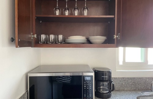 Alhambra Apartment | Remodeled 2B1B w/Free Parking (Prime Location)