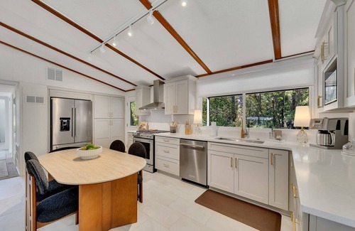 Woodstock House | Remodeled 3-bedroom house walkable to Downtown Woodstock