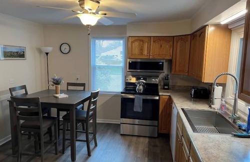Malletts Bay House | Remodeled 3bdr home near lake, parks & BTV