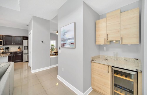 Highgate Park House | Remodeled 5 Bedroom Disney Pool Home