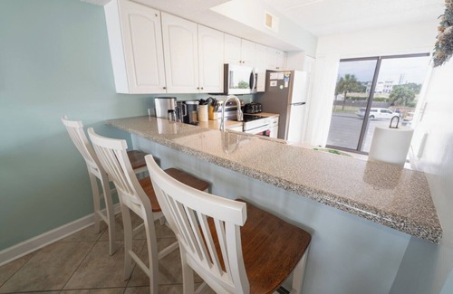 St. George Island Condo | Remodeled bathrooms! BEACHFRONT condo, Community Pool
